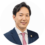 代表弁護士 上原 幹男